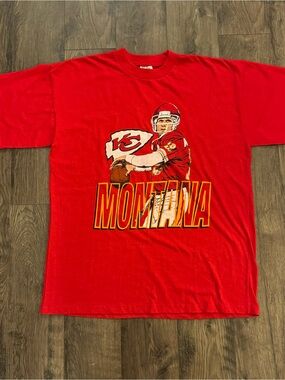 Vintage Savvy Red Kansas City 'Montana' Graphic Short Sleeve Tee